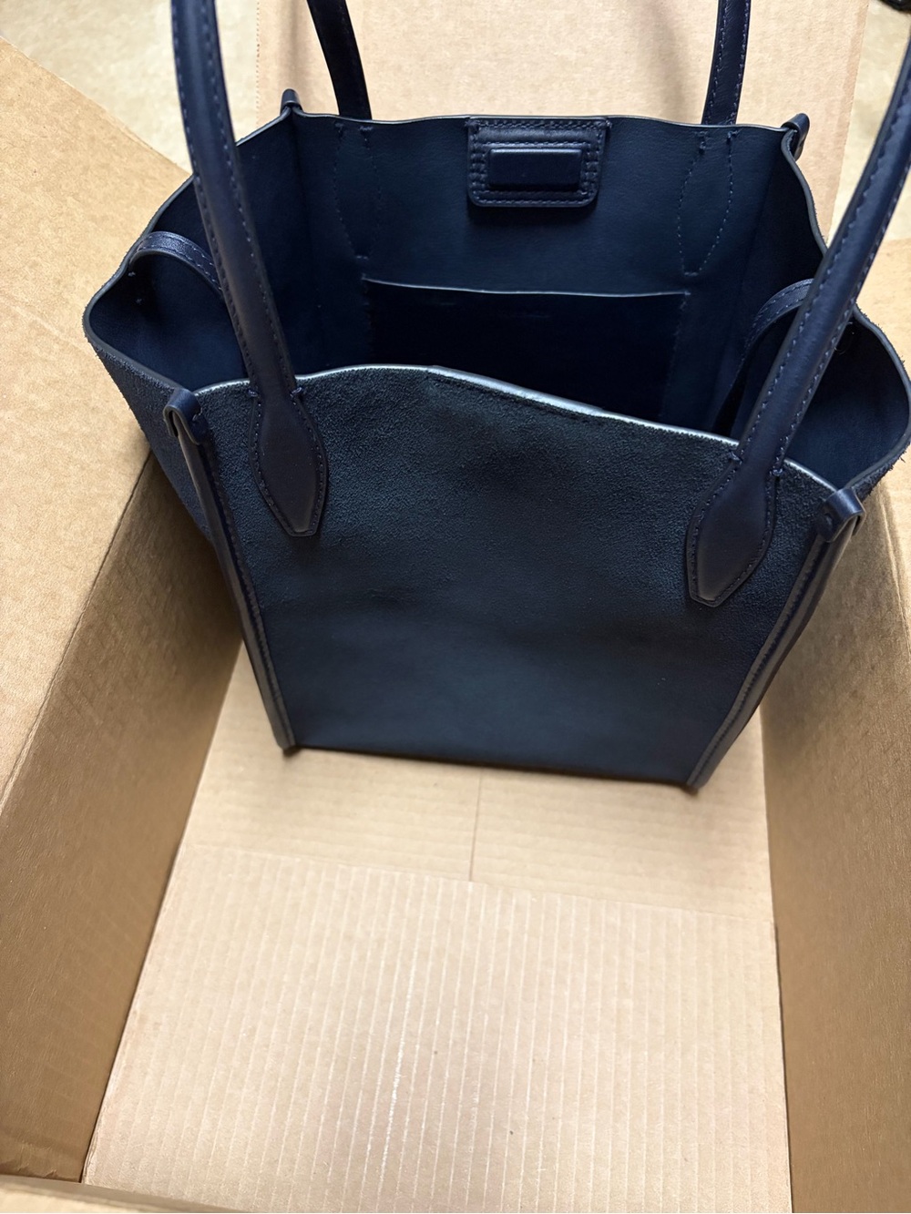 The Lexington Small Tote- Color Juniper Berry- MADEWELL - Picture 3 of 12